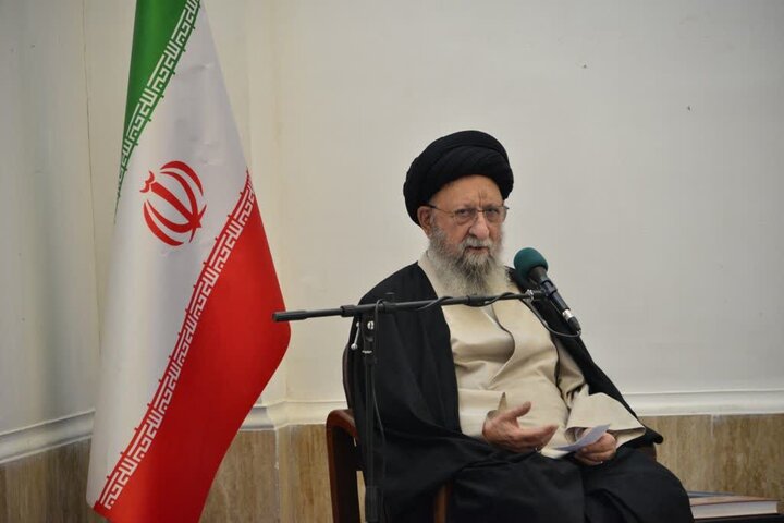 آیت‌الله نورمفیدی: اقتدار نیروهای مسلح ایران سبب شگفتی جهانیان شد