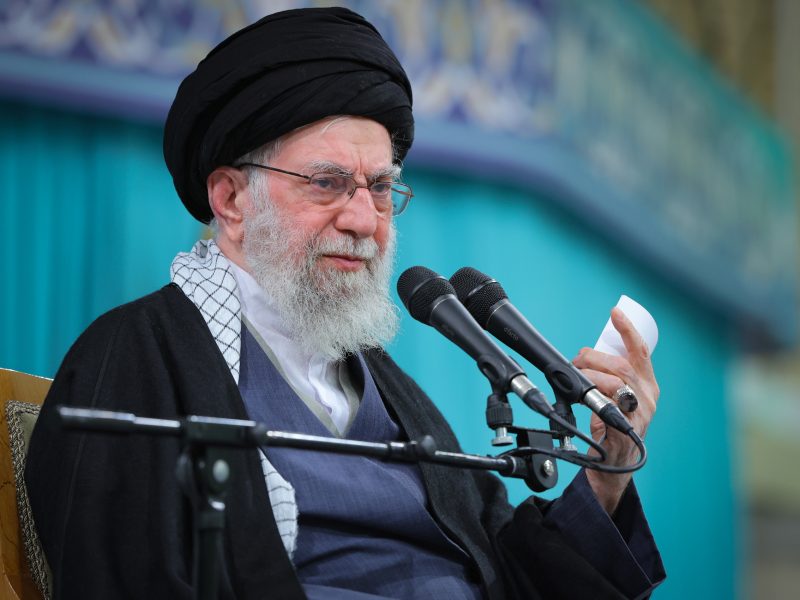 رهبر انقلاب: هدف آمریکا بلعیدن ایران است